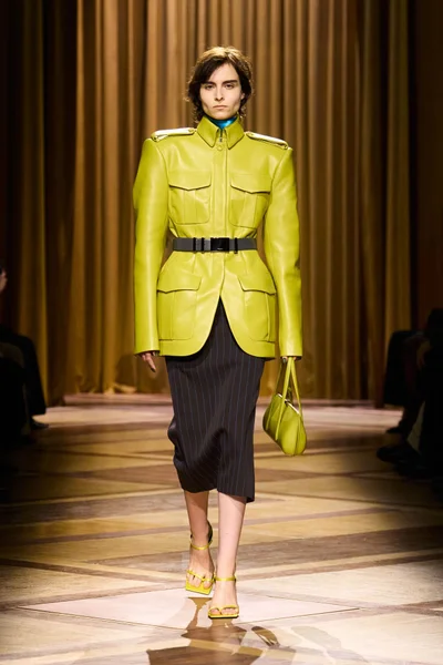 Look 36